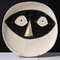 Pablo Picasso TETE AU MASQUE Dish, Madoura (A.R. 362) - Sold for $28,160 on 11-15-2025 (Lot 133).jpg